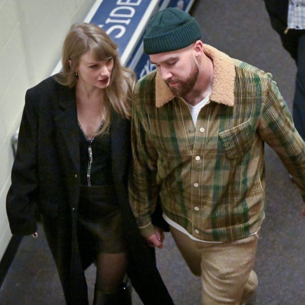 Travis Kelce and Taylor Swift.