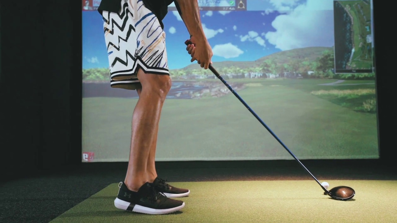 Steph Curry Plays with Full Swing Golf Simulator at Home - YouTube