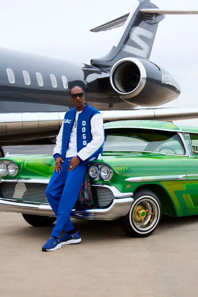 Dreams take flight: Snoop Dogg has an unusual convertible, combining innovation and style